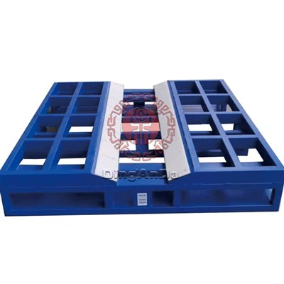 丸めたプラスチックトレイ