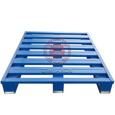 スチールおよび木製パレット